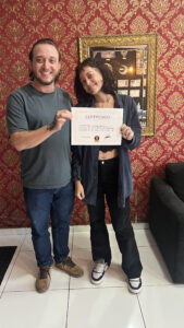 aluna curso de tatuagem com certificado