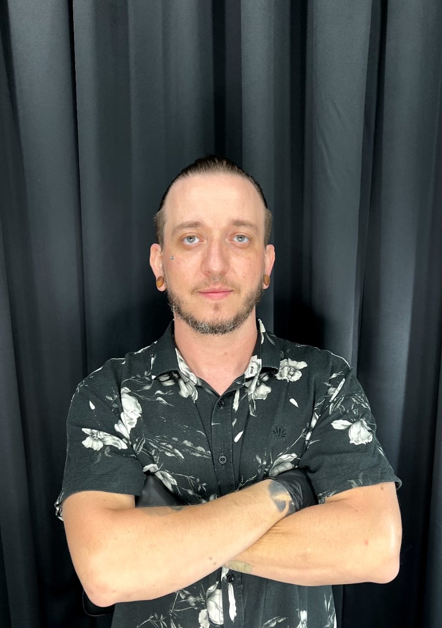 professor do curso de tattoo