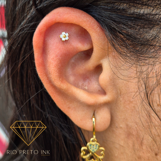 piercing-na-orelha-helix-flat-cartilagem (2)