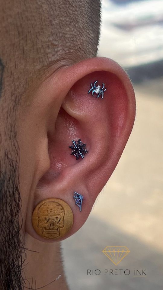 piercing-azul-titanio