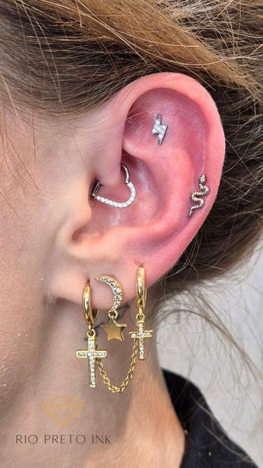 piercing-helix-daith-flat