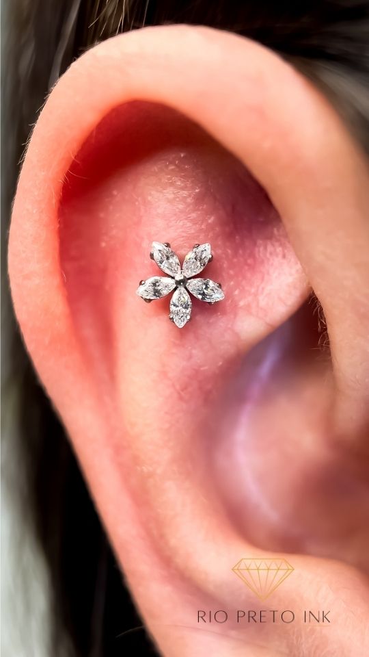 piercing-titanio-flor