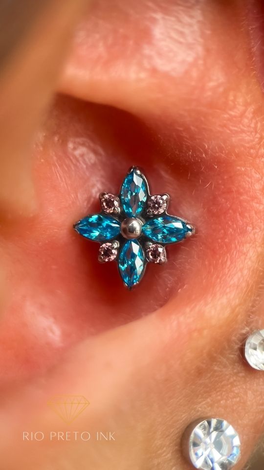 piercing-titanio-zirconia-azul