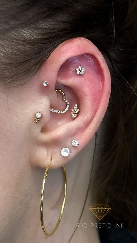 projeto-auricular-piercings-dourado